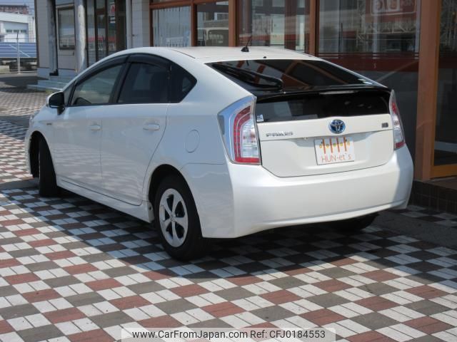 toyota prius 2015 quick_quick_DAA-ZVW30_ZVW30-1997823 image 2