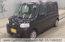 daihatsu tanto 2011 CFJ1684302