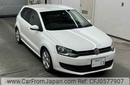 volkswagen polo 2011 -VOLKSWAGEN 【高崎 532フ13】--VW Polo 6RCBZ-WVWZZZ6RZBU084209---VOLKSWAGEN 【高崎 532フ13】--VW Polo 6RCBZ-WVWZZZ6RZBU084209-