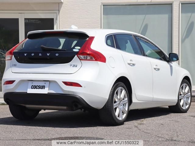 volvo v40 2016 CFJ1550322 image 2