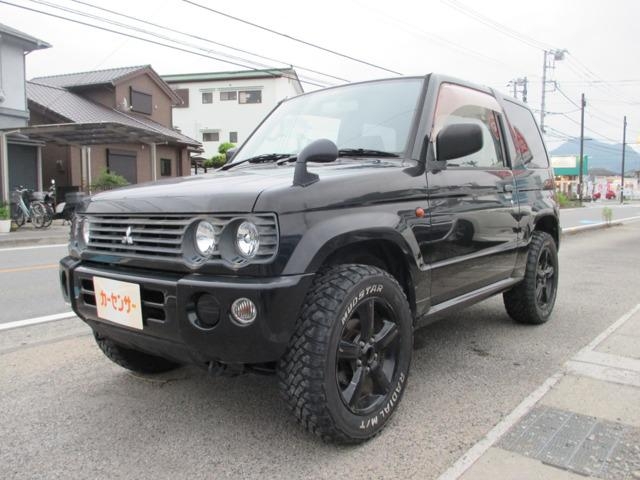 XCarToys 1:64 Mitsubishi 3rd Generation Pajero Model Car in
