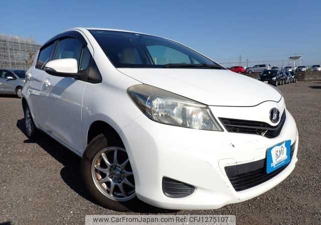 toyota vitz 2011 646828-N2024100124F-24 image 1