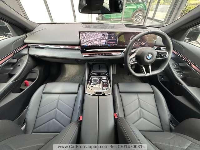 bmw 5-series 2024 quick_quick_3CA-22GW20_WBA22GW060CS89299 image 2