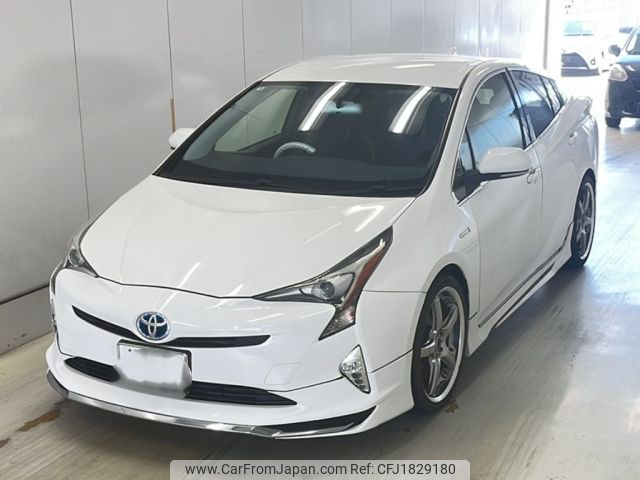toyota prius 2017 CFJ1829180 image 1