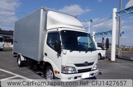 hino dutro 2013 CFJ1427657