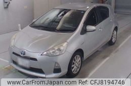 toyota aqua 2013 -TOYOTA 【岡崎 500ﾋ 360】--AQUA DAA-NHP10--NHP10-6131274---TOYOTA 【岡崎 500ﾋ 360】--AQUA DAA-NHP10--NHP10-6131274-