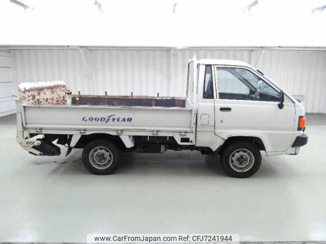 toyota-townace-truck-1994-1629-car_2fc6402c-d0f3-4220-92e3-6736ef1da4ae