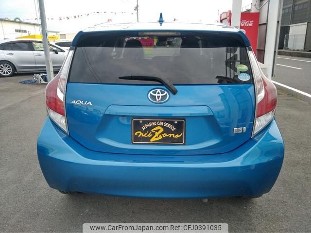 toyota aqua 2017 -TOYOTA--AQUA NHP10--6569738---TOYOTA--AQUA NHP10--6569738- image 2