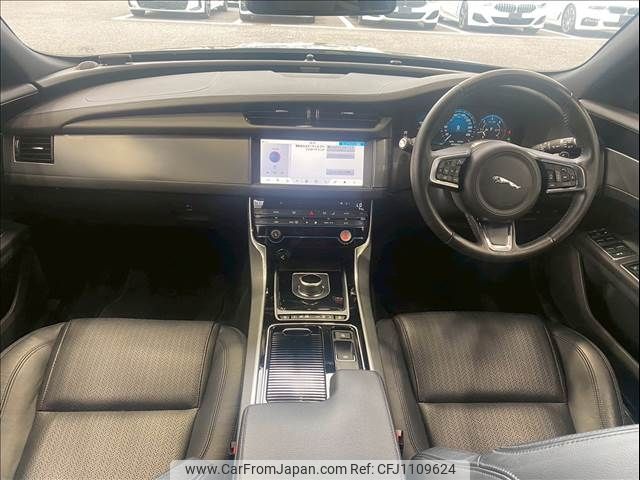 jaguar xf 2018 -JAGUAR--Jaguar XF Series LDA-JBS2NC--SAJBB2AN4JCY64317---JAGUAR--Jaguar XF Series LDA-JBS2NC--SAJBB2AN4JCY64317- image 2