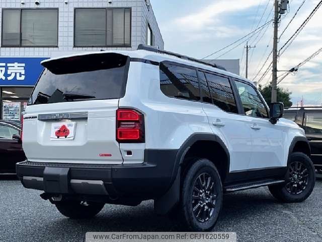 toyota land-cruiser-wagon 2025 CFJ1620559 image 2