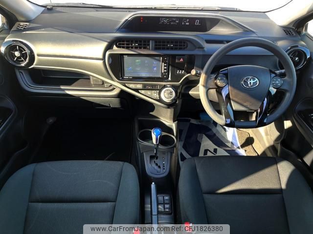toyota aqua 2016 CFJ1826380 image 2