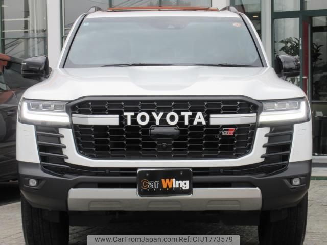 toyota land-cruiser 2024 CFJ1773579 image 2