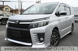 toyota voxy 2014 CFJ1811713