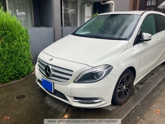 mercedes-benz b-class 2012 CFJ1864902 image 1