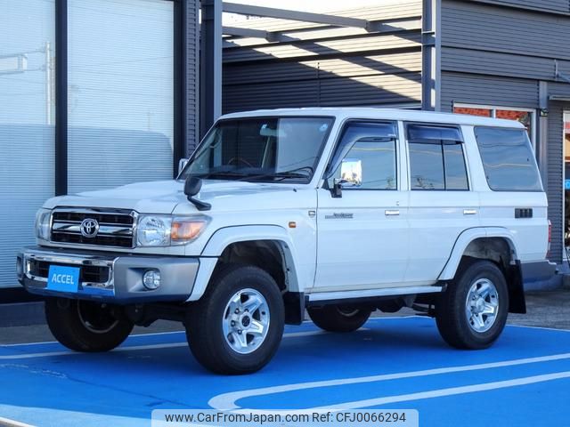 toyota landcruiser-70 2015 GOO_JP_700060001230240726001 image 1