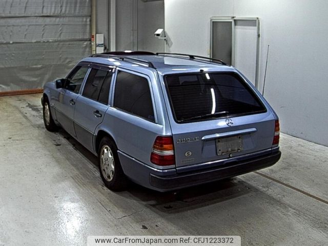 mercedes-benz e-class-station-wagon 1991 -MERCEDES-BENZ--Benz E Class Wagon 124090-2F176752---MERCEDES-BENZ--Benz E Class Wagon 124090-2F176752- image 2