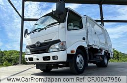 hino dutro 2015 GOO_NET_EXCHANGE_0401987A30240726W001