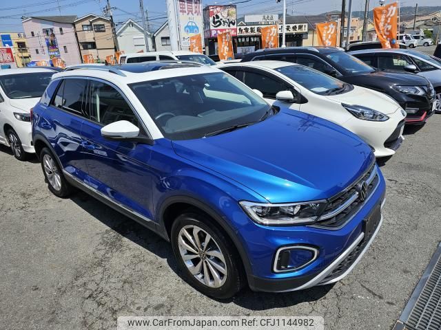 volkswagen t-roc 2023 quick_quick_3DA-A1DFF_WVGZZZA1ZPV597416 image 1