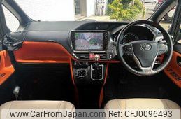 toyota voxy 2014 504928-923229