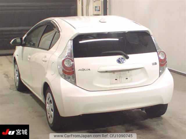 toyota aqua 2012 -TOYOTA--AQUA NHP10-2020153---TOYOTA--AQUA NHP10-2020153- image 2