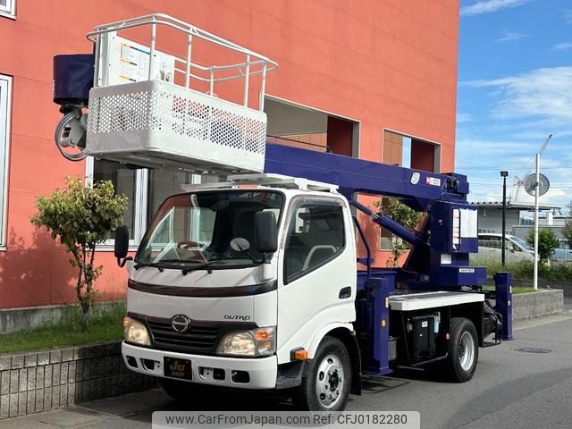 hino dutro 2014 GOO_NET_EXCHANGE_0400399A30240527W001 image 1