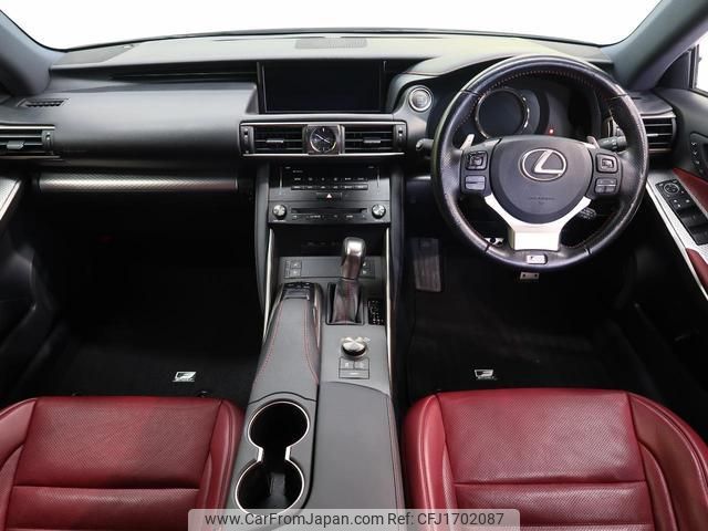 lexus is 2017 CFJ1702087 image 2
