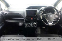 toyota voxy 2015 504928-922037