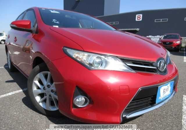 toyota auris 2012 646828-Y2025040399F-12 image 1