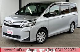 toyota voxy 2018 CARSENSOR_JP_AU6358325591
