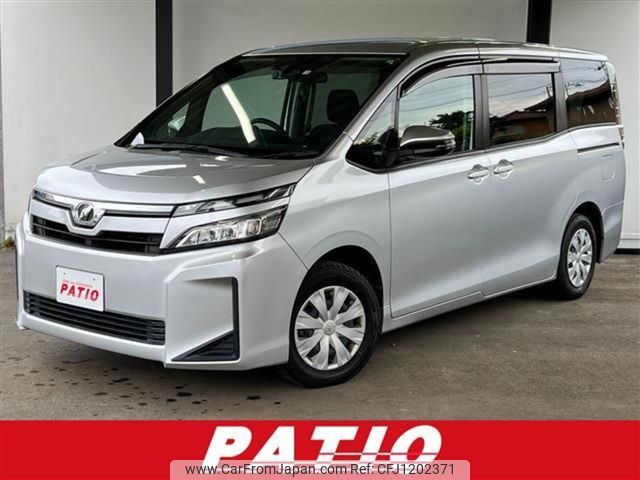 toyota voxy 2018 CARSENSOR_JP_AU6358325591 image 1