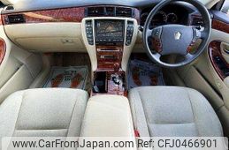 toyota crown 2005 504928-925981