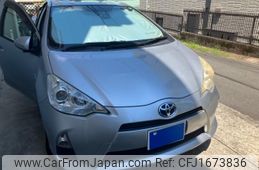 toyota aqua 2012 CFJ1673836