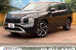 mitsubishi outlander-phev 2023 CFJ1857292