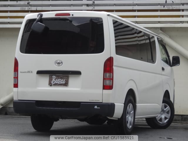 toyota regiusace-van 2013 CFJ1585921 image 2