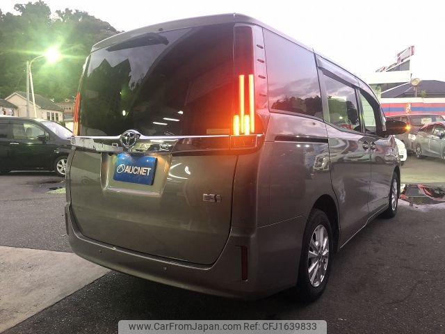 toyota noah 2021 CFJ1639833 image 2
