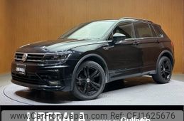volkswagen tiguan 2018 CFJ1625676