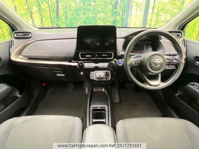 toyota aqua 2022 CFJ1731651 image 2