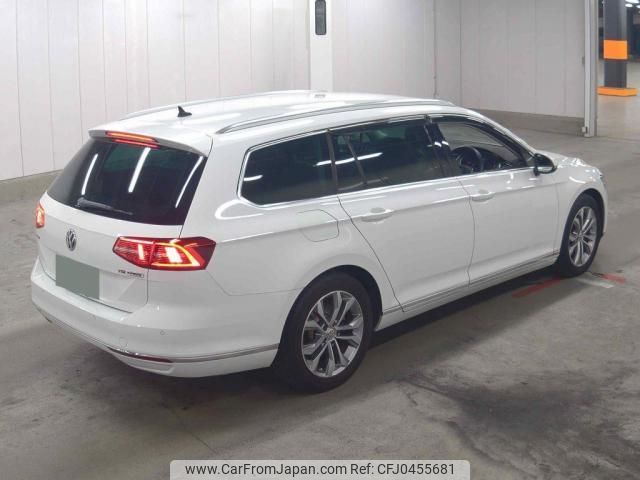 volkswagen passat-variant 2016 quick_quick_DBA-3CCZE_WVWZZZ3CZGE139741 image 2