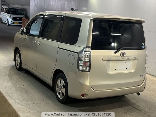 toyota voxy 2010 CFJ1694320 image 2