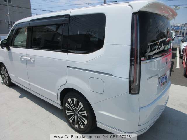 honda stepwagon 2023 CFJ1570231 image 2