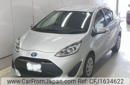 toyota aqua 2018 CFJ1634622