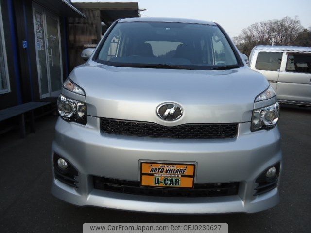 toyota voxy 2013 -TOYOTA--Voxy ZRR70W--0522636---TOYOTA--Voxy ZRR70W--0522636- image 2