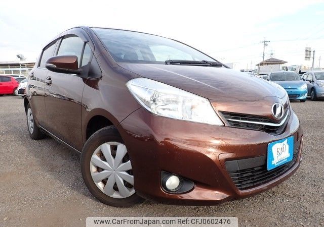 toyota vitz 2011 REALMOTOR_N2024120344F-24 image 2