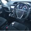 toyota noah 2018 quick_quick_DAA-ZWR80G_0331729 image 3