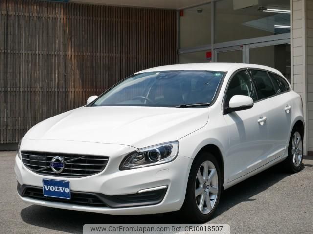 volvo v60 2018 quick_quick_LDA-FD4204T_YV1FWA8RDJ2393057 image 1