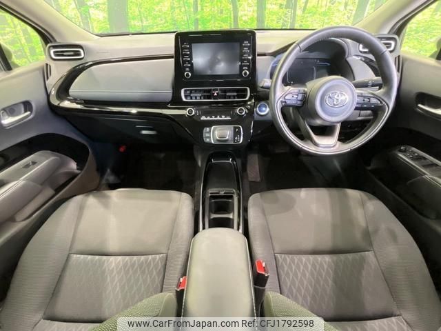 toyota aqua 2022 CFJ1792598 image 2
