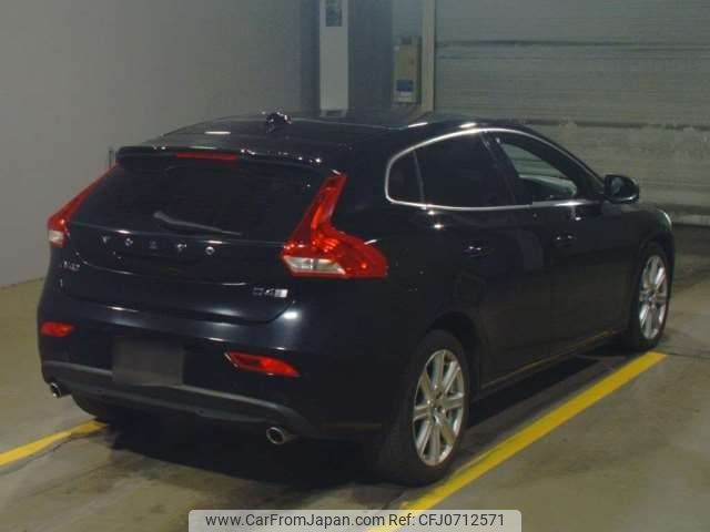 volvo v40 2018 -VOLVO--Volvo V40 LDA-MD4204T--YV1MVA8RDJ2474233---VOLVO--Volvo V40 LDA-MD4204T--YV1MVA8RDJ2474233- image 2