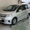 honda freed-spike 2013 CFJ1715943 image 1