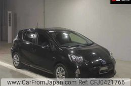 toyota aqua 2014 -TOYOTA--AQUA NHP10-6282666---TOYOTA--AQUA NHP10-6282666-