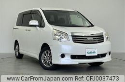 toyota noah 2013 -TOYOTA--Noah DBA-ZRR70G--ZRR70-0520167---TOYOTA--Noah DBA-ZRR70G--ZRR70-0520167-